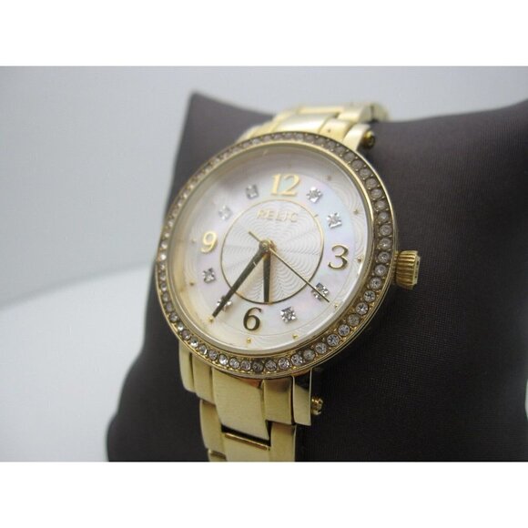 Women's Relic 3 Jewels 30 Water Resistant Analog Dial Casual Watch (A890) 2W1L - Picture 7 of 11